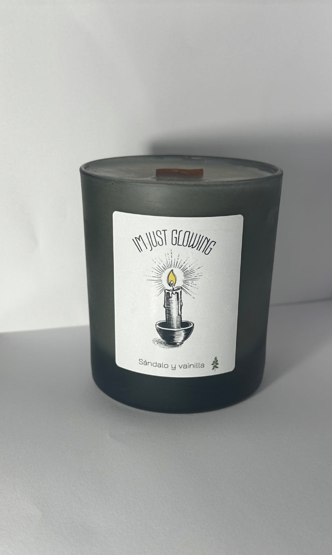 IJG Sandal Wood And Vanilla Candle - Im Just Glowing
